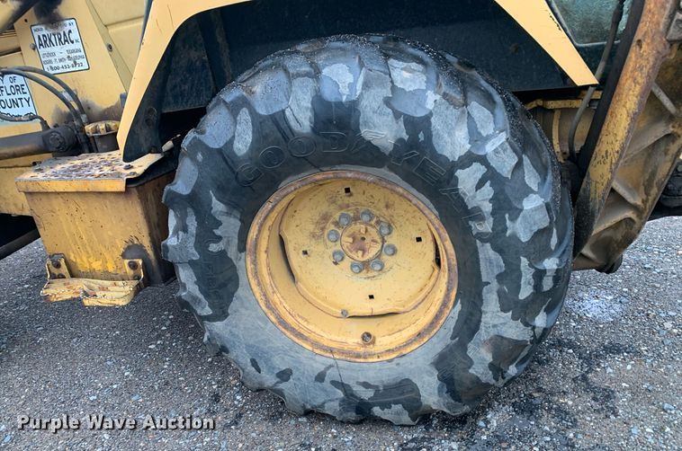 image for item JT9664 1993 John Deere  310D backhoe