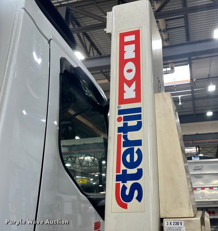 image for item LR9435 Stertil Koni four post lift