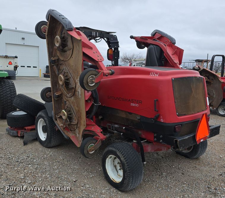 image for item LW9965 Toro Groundsmaster 5900 lawn mower