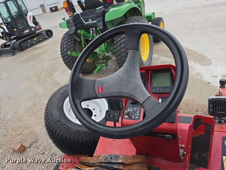 image for item LW9965 Toro Groundsmaster 5900 lawn mower