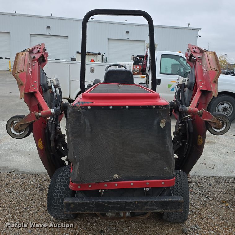 image for item LW9966 Toro Groundsmaster 4000-D lawn mower