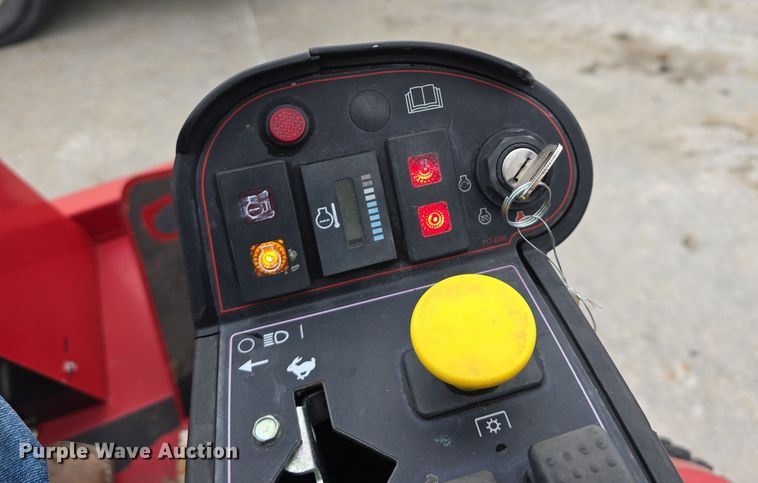 image for item LW9966 Toro Groundsmaster 4000-D lawn mower