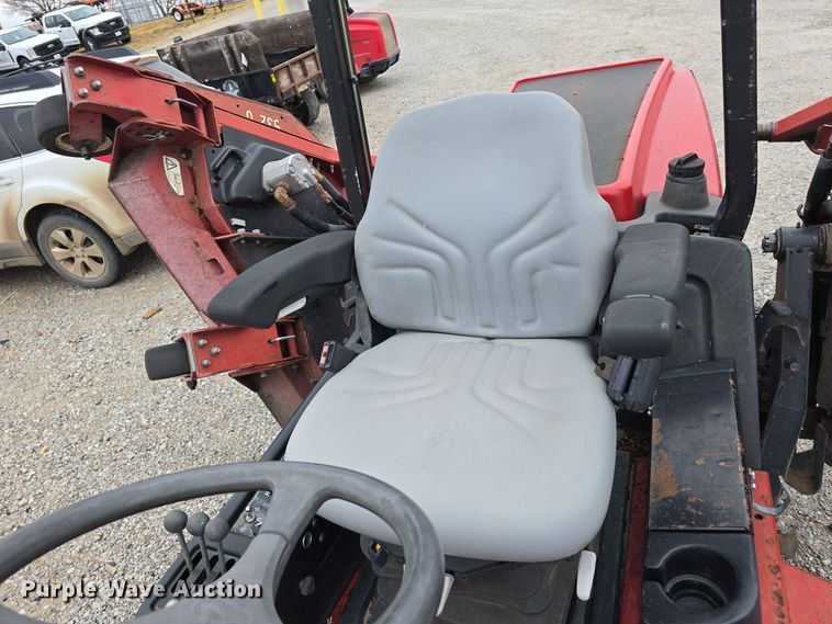 image for item LW9967 Toro Groundsmaster 4000-D lawn mower