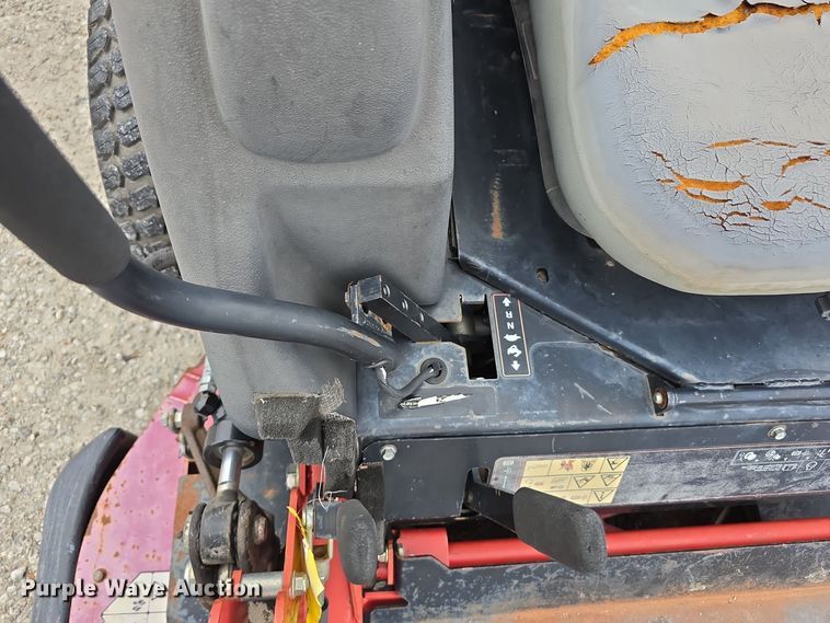 image for item LW9968 Toro Groundsmaster 7210 ZTR lawn mower