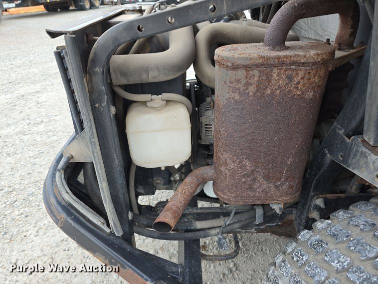 image for item LW9968 Toro Groundsmaster 7210 ZTR lawn mower