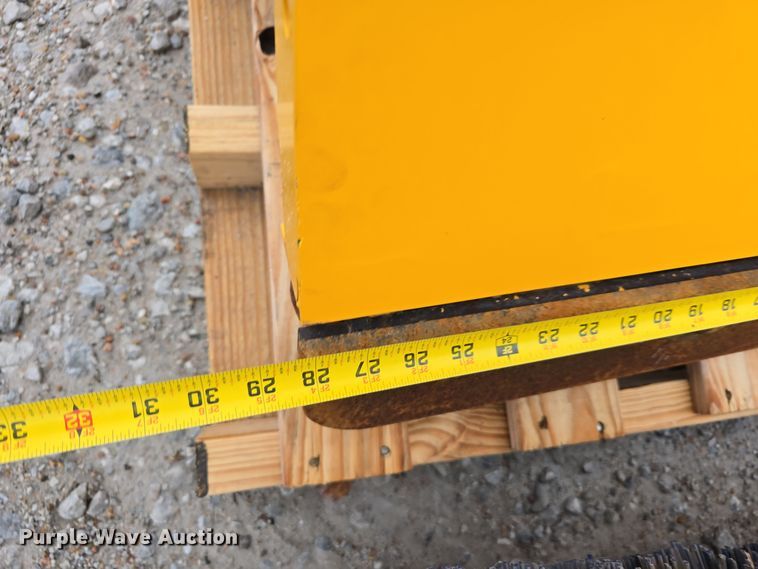 image for item LW9968 Toro Groundsmaster 7210 ZTR lawn mower