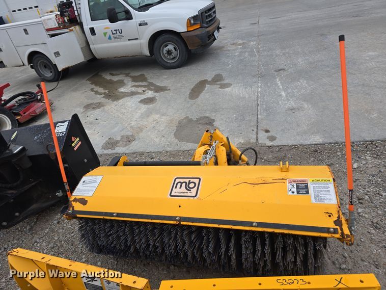 image for item LW9968 Toro Groundsmaster 7210 ZTR lawn mower