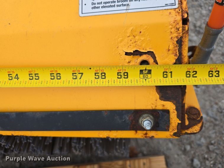 image for item LW9968 Toro Groundsmaster 7210 ZTR lawn mower