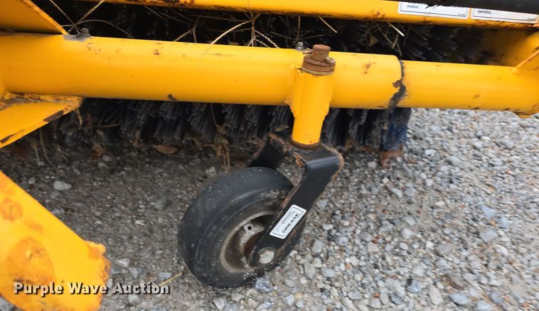 image for item LW9968 Toro Groundsmaster 7210 ZTR lawn mower