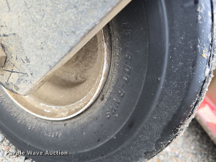 image for item LW9969 Toro Groundsmaster 7210 ZTR lawn mower