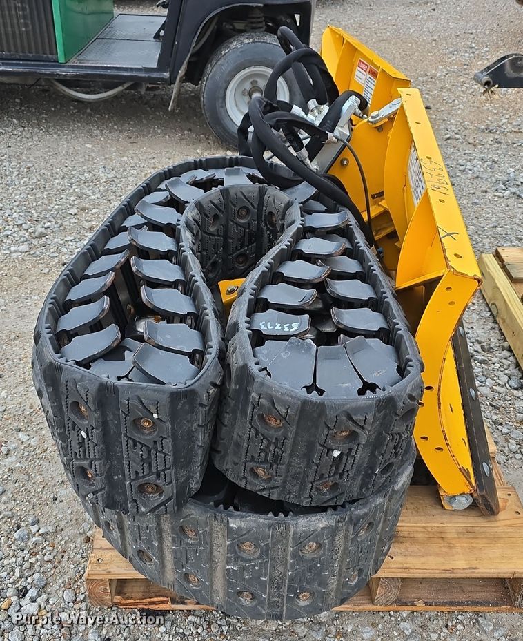 image for item LW9969 Toro Groundsmaster 7210 ZTR lawn mower