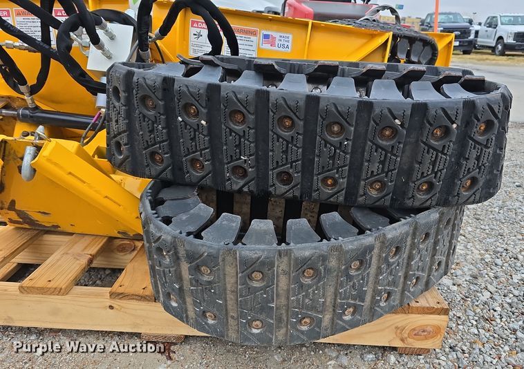 image for item LW9969 Toro Groundsmaster 7210 ZTR lawn mower