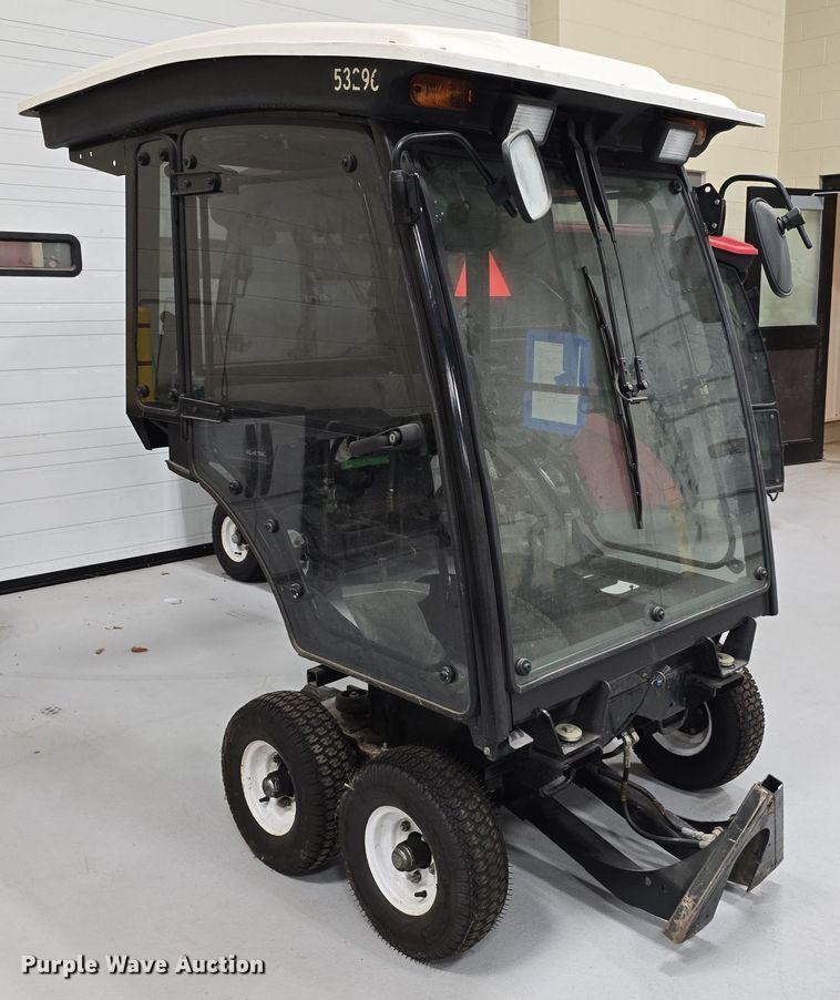 image for item LW9969 Toro Groundsmaster 7210 ZTR lawn mower