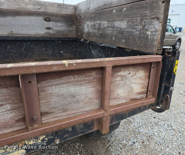 image for item LW9970 2001 Cushman Turf-Truckster utility vehicle