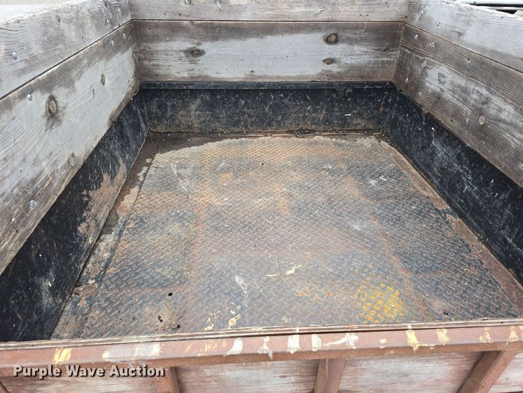 image for item LW9970 2001 Cushman Turf-Truckster utility vehicle