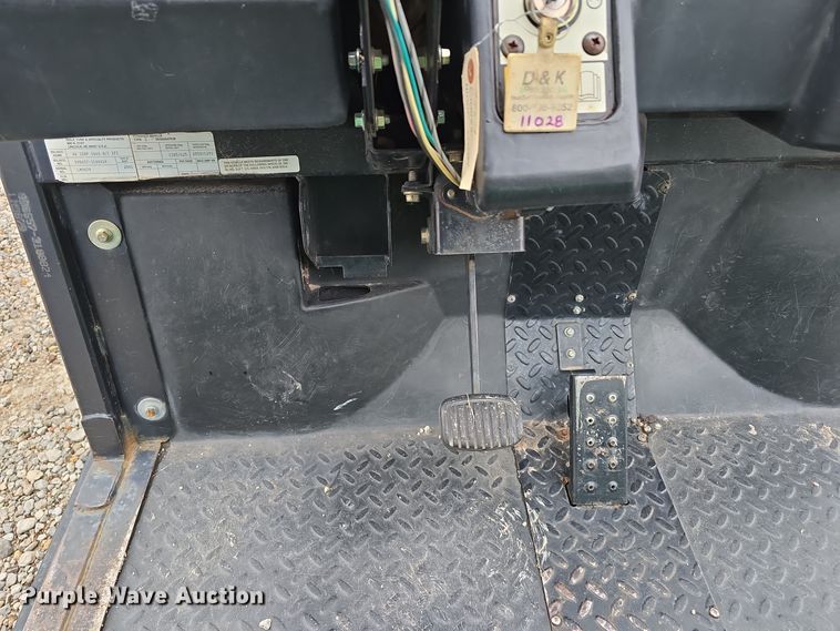 image for item LW9970 2001 Cushman Turf-Truckster utility vehicle