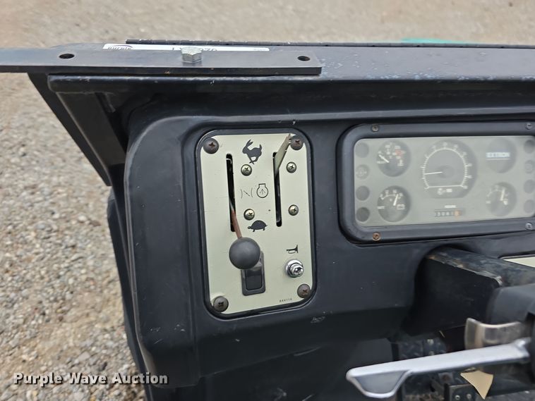 image for item LW9970 2001 Cushman Turf-Truckster utility vehicle