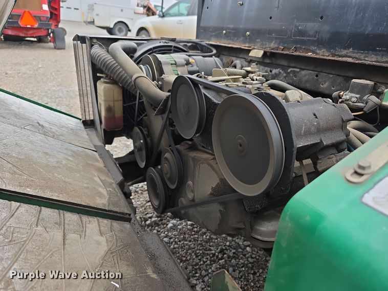 image for item LW9970 2001 Cushman Turf-Truckster utility vehicle