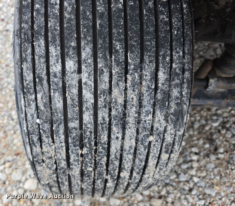 image for item LW9970 2001 Cushman Turf-Truckster utility vehicle