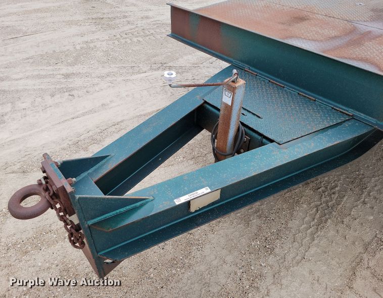 image for item OH9330 1987 LKI 92LT equipment trailer