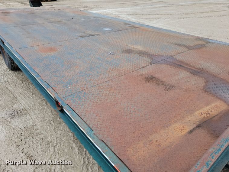 image for item OH9330 1987 LKI 92LT equipment trailer