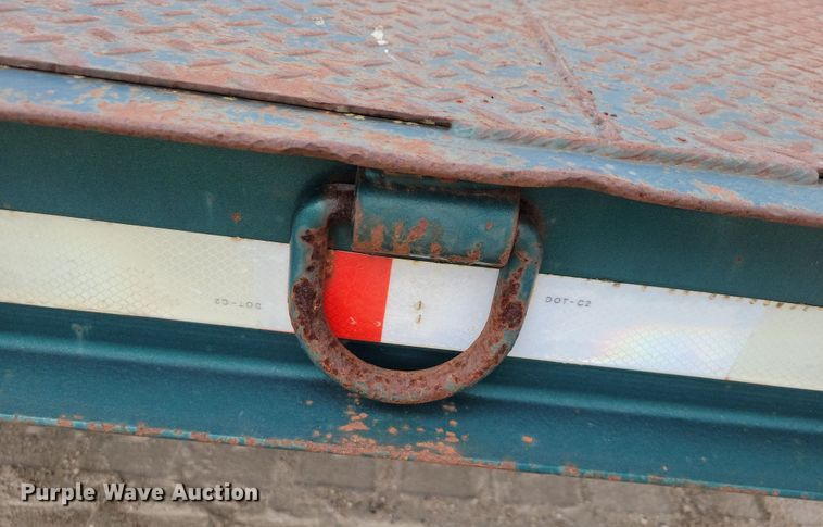 image for item OH9330 1987 LKI 92LT equipment trailer