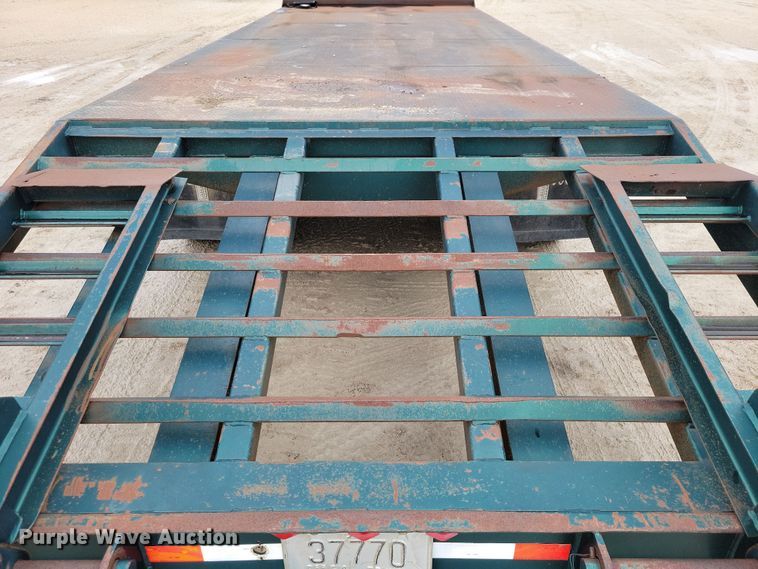 image for item OH9330 1987 LKI 92LT equipment trailer