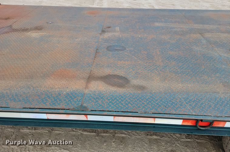 image for item OH9330 1987 LKI 92LT equipment trailer