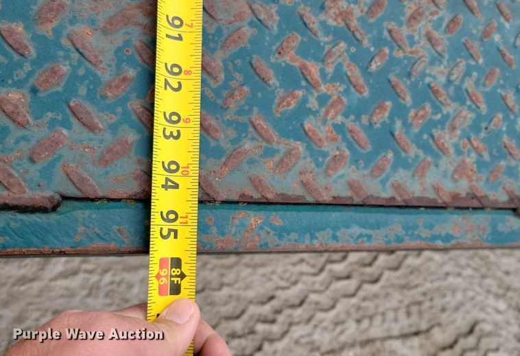 image for item OH9330 1987 LKI 92LT equipment trailer