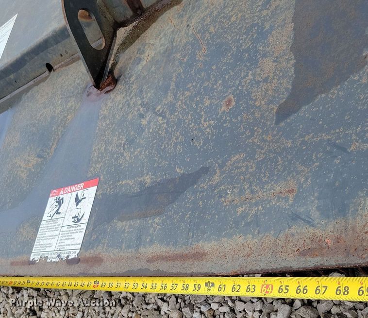 image for item OH9331 2014 Bobcat 80 skid steer rotary mower