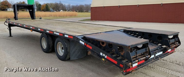 image for item OH9333 2016 Finish Line Elite equipment trailer