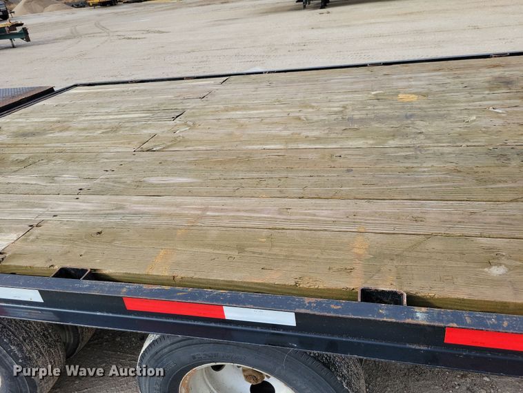 image for item OH9333 2016 Finish Line Elite equipment trailer