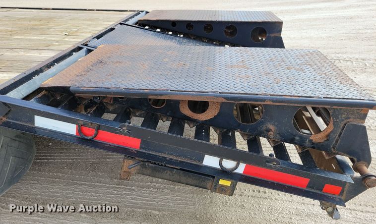 image for item OH9333 2016 Finish Line Elite equipment trailer