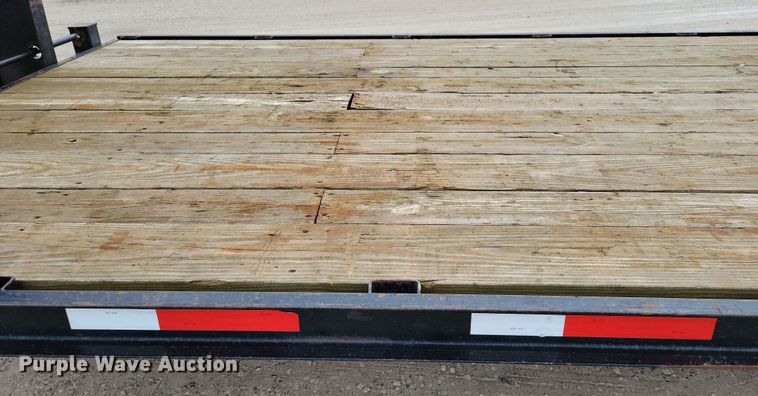 image for item OH9333 2016 Finish Line Elite equipment trailer