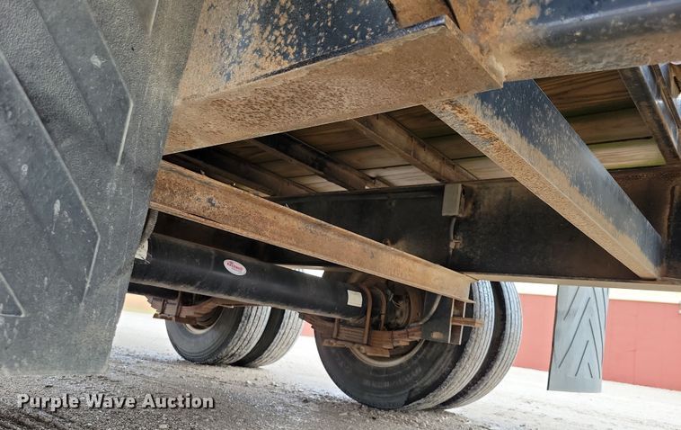 image for item OH9333 2016 Finish Line Elite equipment trailer