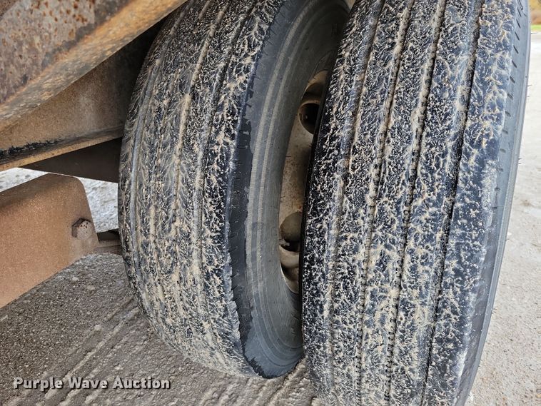 image for item OH9333 2016 Finish Line Elite equipment trailer