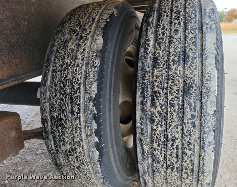 image for item OH9333 2016 Finish Line Elite equipment trailer