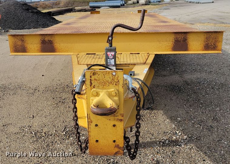 image for item OH9337 1987 LKI 92LT equipment trailer