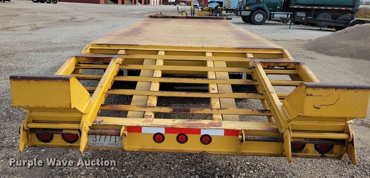 image for item OH9337 1987 LKI 92LT equipment trailer