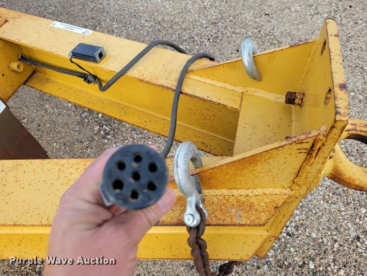 image for item OH9337 1987 LKI 92LT equipment trailer