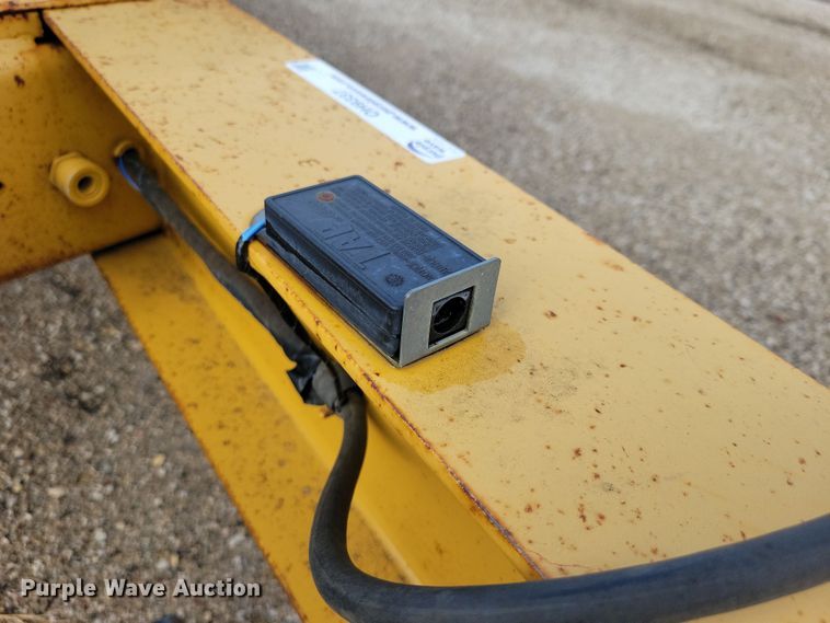 image for item OH9337 1987 LKI 92LT equipment trailer