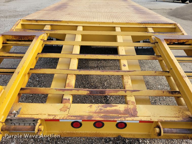 image for item OH9337 1987 LKI 92LT equipment trailer