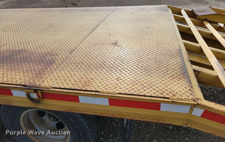image for item OH9337 1987 LKI 92LT equipment trailer