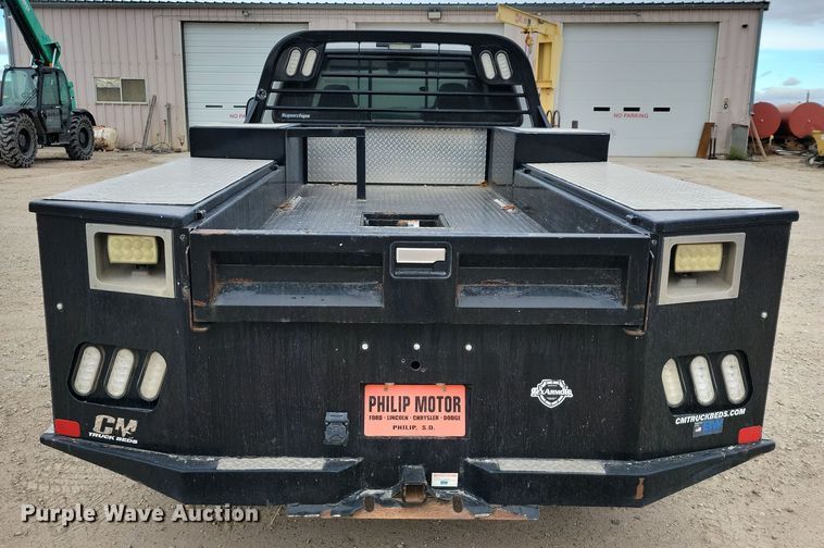 image for item OH9346 2002 Ford F450 Super Duty XLT Crew Cab flatbed truck