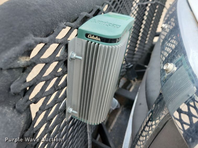 image for item OH9346 2002 Ford F450 Super Duty XLT Crew Cab flatbed truck