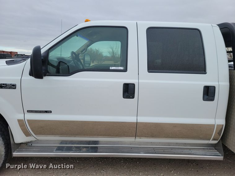 image for item OH9346 2002 Ford F450 Super Duty XLT Crew Cab flatbed truck