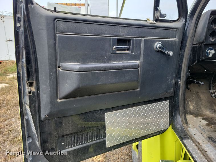 image for item OH9347 1986 GMC C7000 pumper fire truck