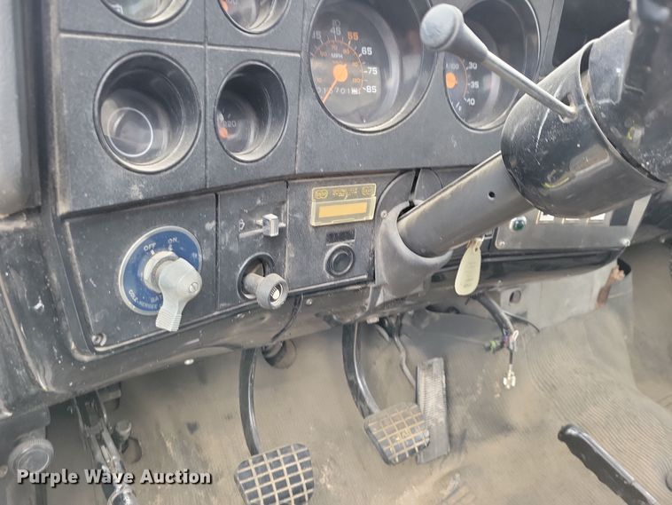 image for item OH9347 1986 GMC C7000 pumper fire truck