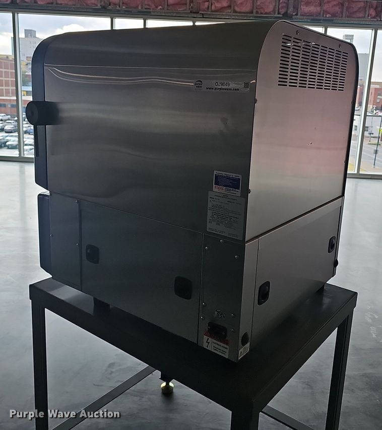 image for item OJ9049 2009 Espec BTZ-133 benchtop test chamber