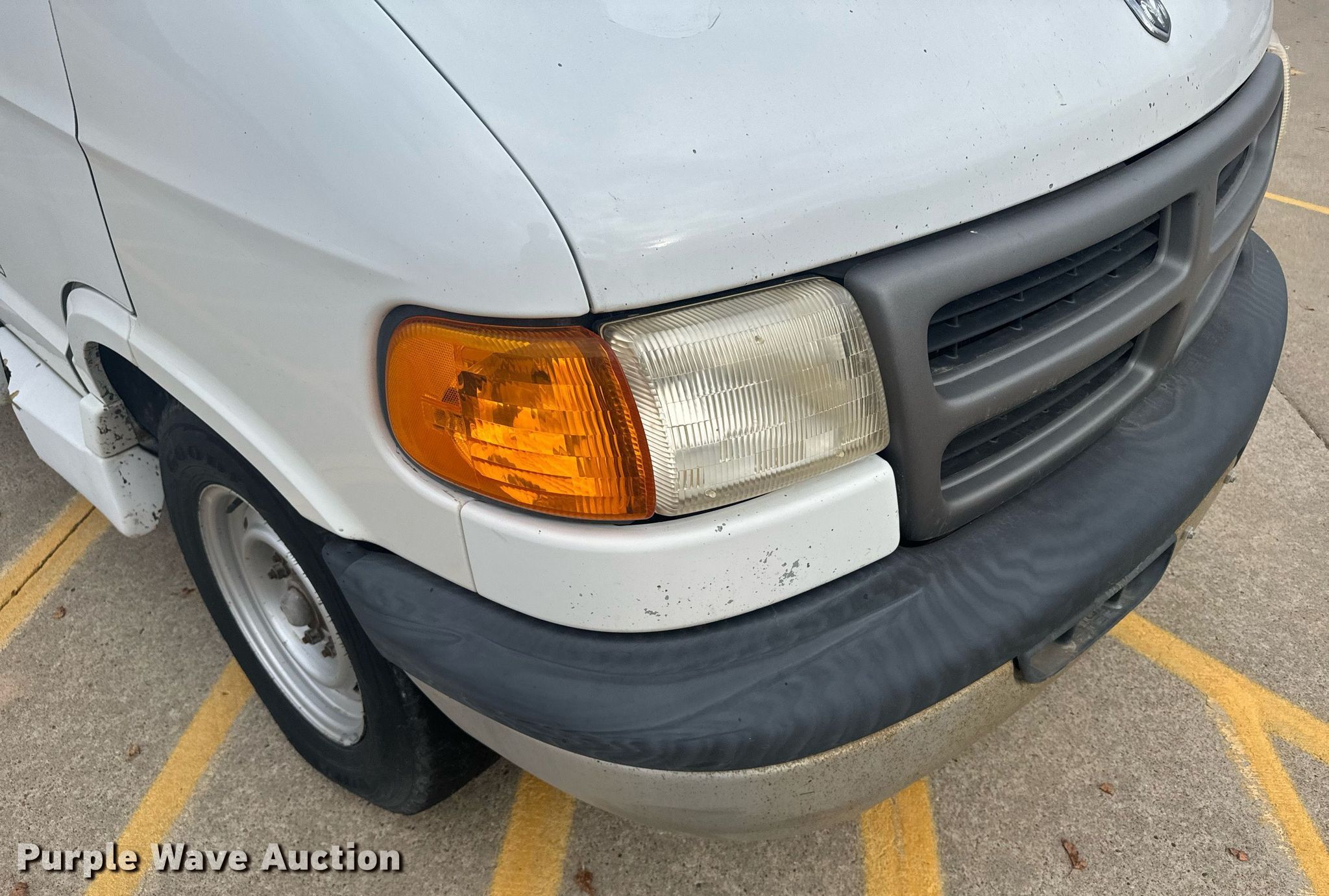 2002 Dodge Ram Van 3500 handicap accessible van in Oakley, KS